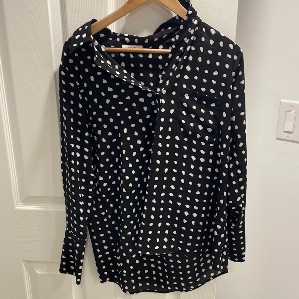Pleione Black and White Long Sleeve Button Down Shirt
